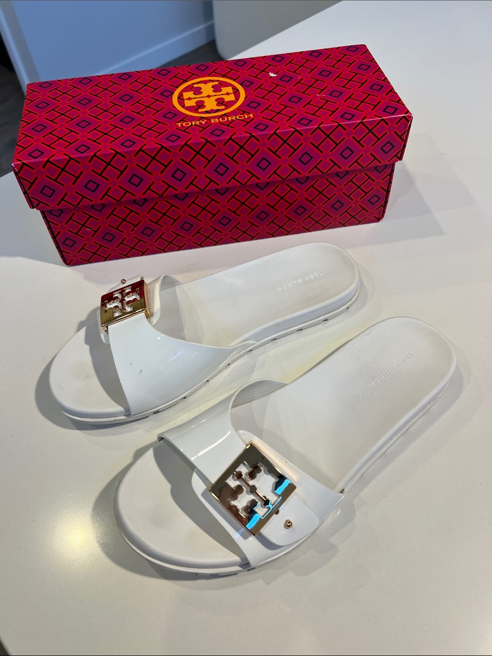 Tory Burch white gold tone buckle open toe slide sandals size 8